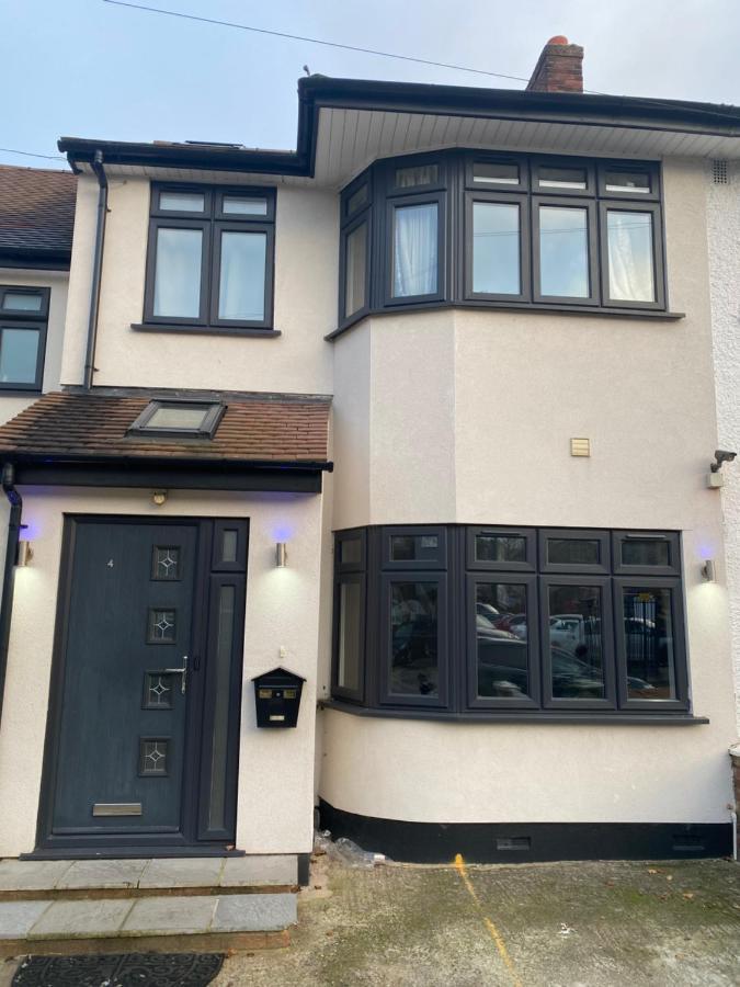 4 Wharncliffe Drive Hanwell Exterior foto